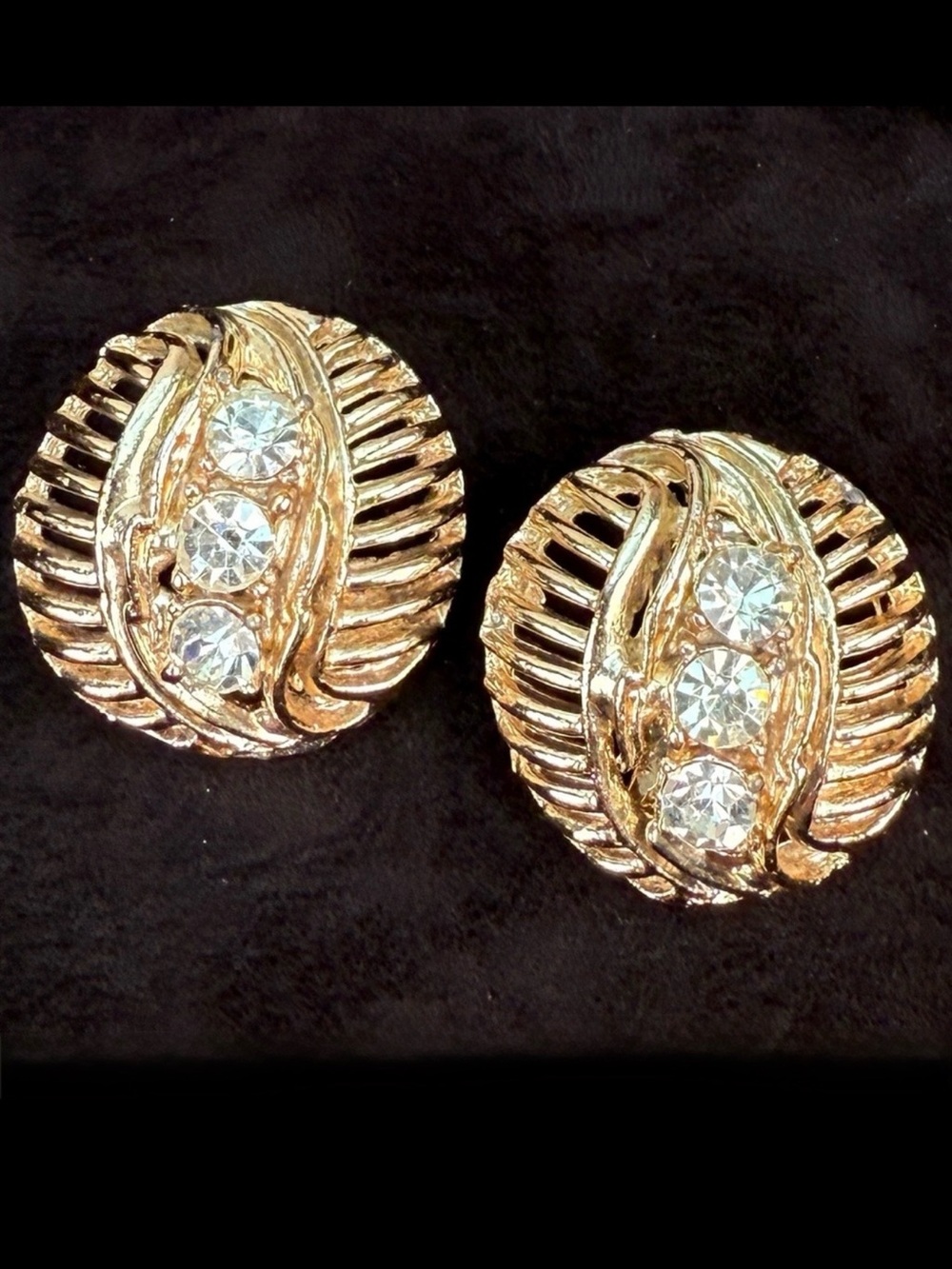 Vintage goldtone, bling clip on earrings